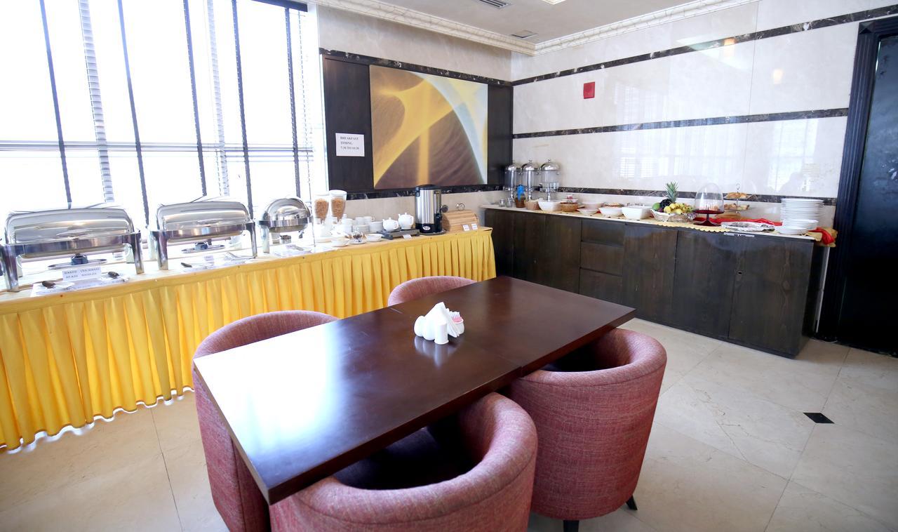 London Crown Hotel Dubaï Extérieur photo