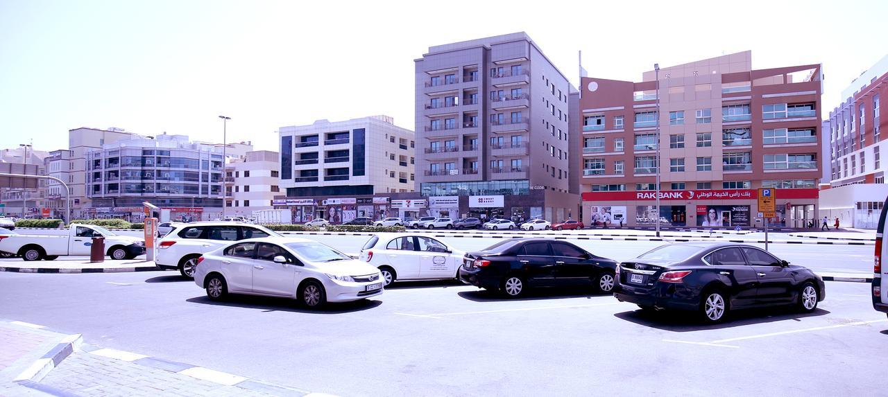 London Crown Hotel Dubaï Extérieur photo