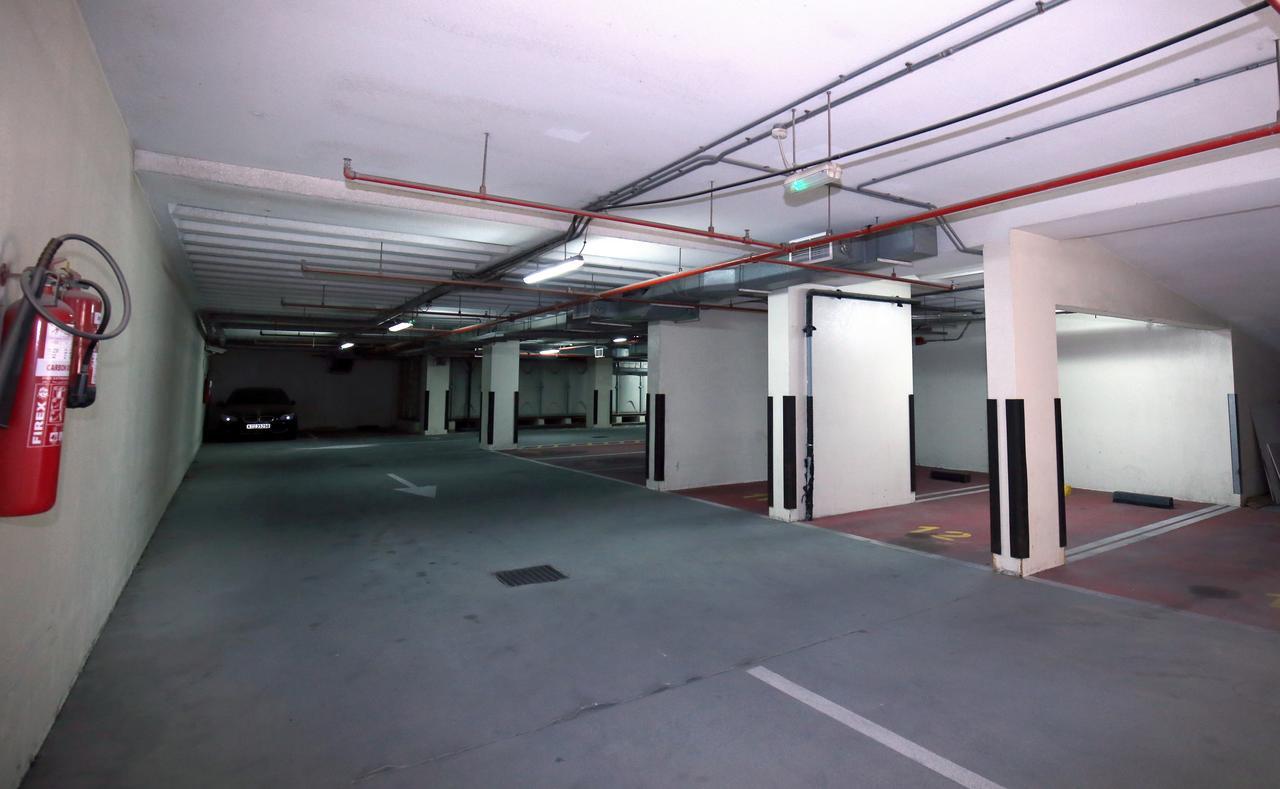 London Crown Hotel Dubaï Extérieur photo