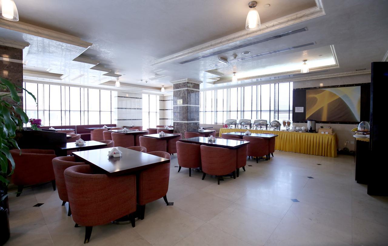 London Crown Hotel Dubaï Extérieur photo