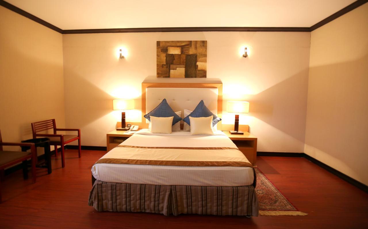 London Crown Hotel Dubaï Extérieur photo