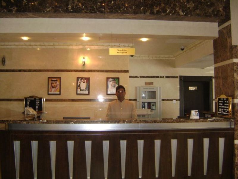 London Crown Hotel Dubaï Extérieur photo